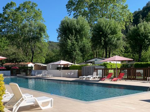 Camping  Au Vallon Rouge - Camping Alpes-Maritimes