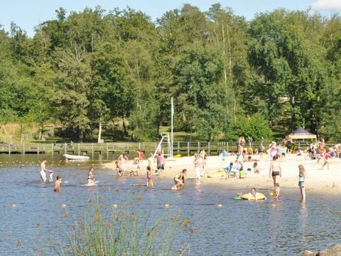 Camping du Grand Etang de Saint-Estèphe - Camping Dordogne - Afbeelding N°3