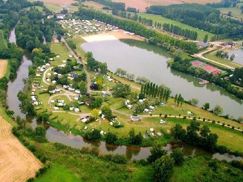 Camping Le Lac des Varennes - Camping Sarthe - Afbeelding N°0