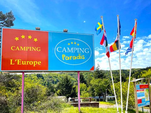 Camping Paradis - L'Europe - Camping Puy-de-Dôme - Afbeelding N°2