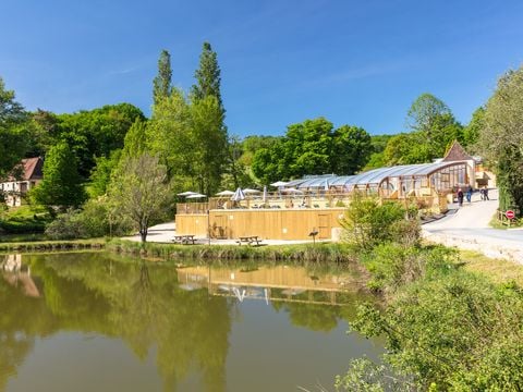 Camping Le Val d'Ussel - Camping Dordogne - Afbeelding N°2