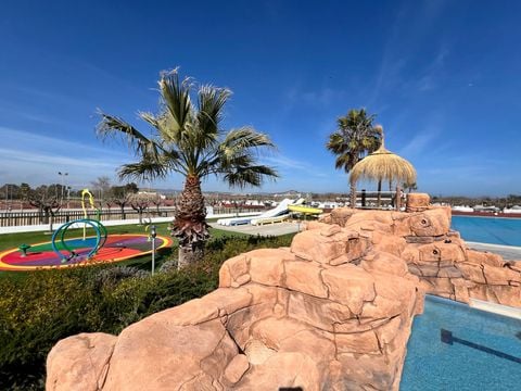 Camping Resort Els Pins - Camping Barcelona