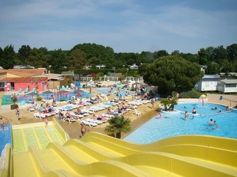 Tour Opérateur et particuliers sur camping Les Charmettes -  Funpass non inclus - Camping Charente-Maritime