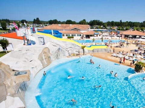 Tour Opérateur et particuliers sur camping Les Charmettes -  Funpass non inclus - Camping Charente-Maritime