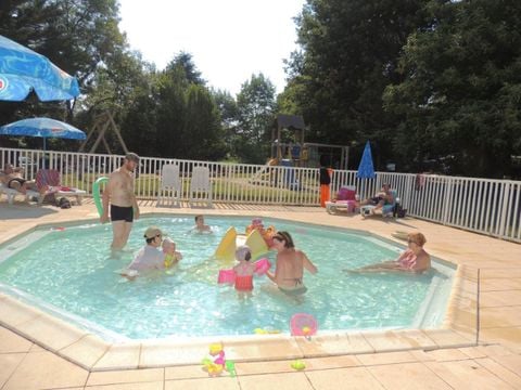 Flower Camping les Nauves - Camping Dordogne - Afbeelding N°2