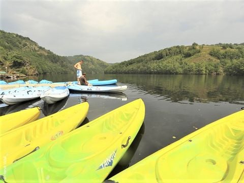 Flower Camping Le Belvédère - Camping Cantal - Afbeelding N°0