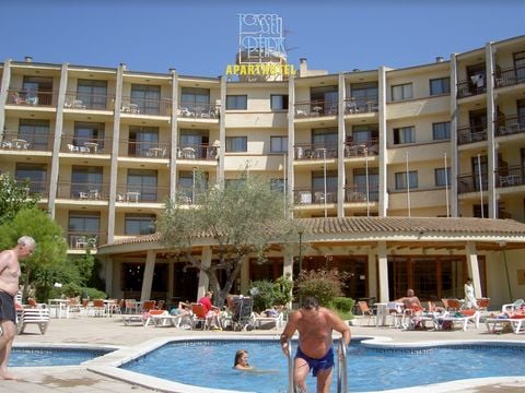 Apart-Hotel GHT Tossa Park - Camping Girona