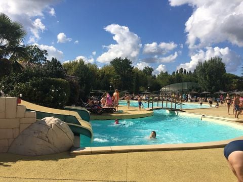 Camping Chateau de Fonrives - Camping Lot-et-Garonne