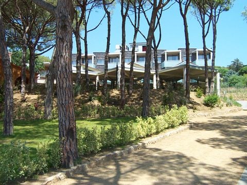 Aparthotel Ciutat de Palol - Camping Girona