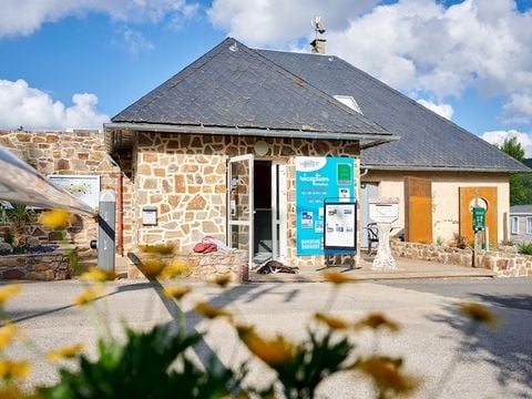 Villatent Les Genêts  - Camping Aveyron - Afbeelding N°4