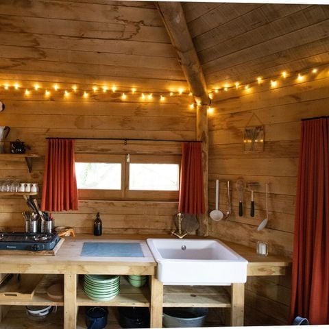 UNIEKE ACCOMMODATIE 5 personen - Boomhut Treehouse met sauna