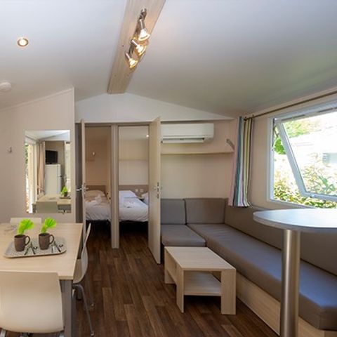 Stacaravan 6 personen - Comfort XL | 3 slaapkamers | 6 pers | Verhoogd terras | Airconditioning