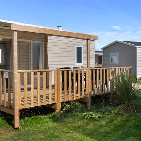 Stacaravan 4 personen - Mobile-home | Comfort | 2 Slaapkamers | 4 Pers. | Verhoogd terras | Airconditioning.