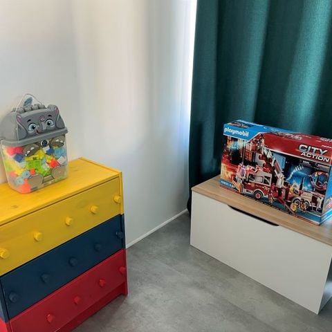 UNIEKE ACCOMMODATIE 4 personen - Cabane Cinéma Lego - Familieruimte