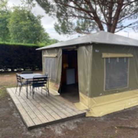 Bungalowtent 4 personen - 16 m² zonder sanitair