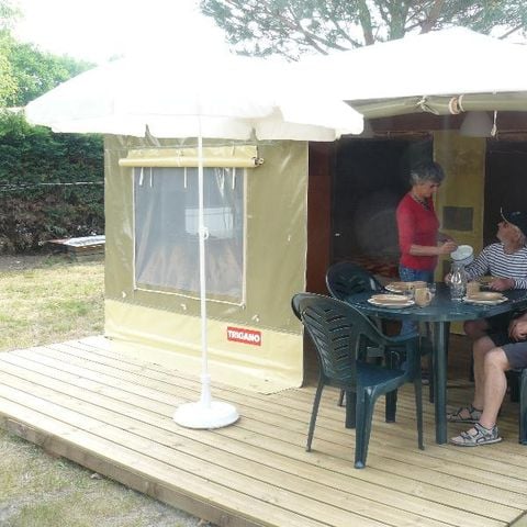 Bungalowtent 4 personen - 16 m² zonder sanitair