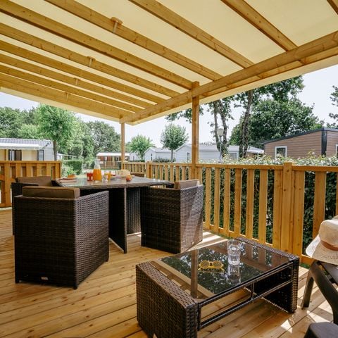 Stacaravan 6 personen - Premium Azure | 2 slaapkamers | 4/6 pers. | Verhoogd terras | Airconditioning