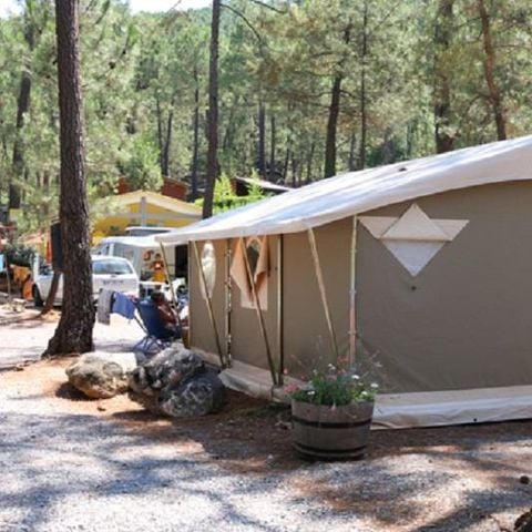 Bungalowtent 6 personen - Canada 3 slaapkamers - geen badkamer