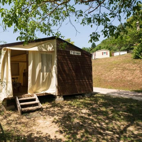 Bungalowtent 5 personen - Tithome 21m² - Standaard - 2 kamers - Geen sanitair - Overdekt terras