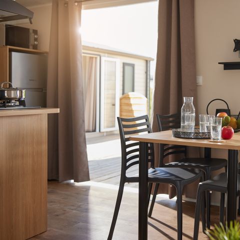 Stacaravan 4 personen - Homeflower PREMIUM PLUS 29m² (2 kamers) + opgemaakte bedden bij aankomst en huishouden