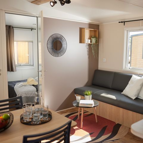 Stacaravan 4 personen - Homeflower PREMIUM PLUS 29m² (2 kamers) + opgemaakte bedden bij aankomst en huishouden