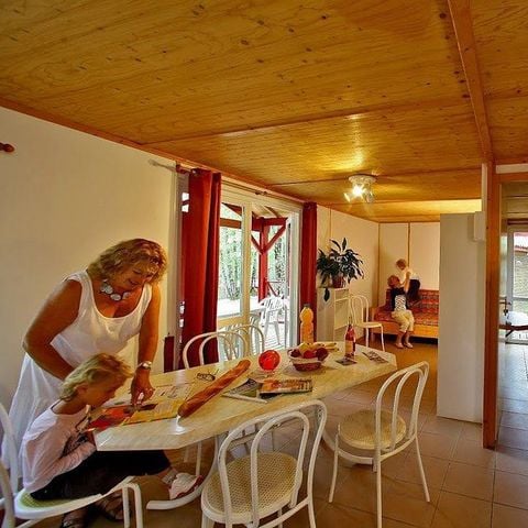 Stacaravan 6 personen - Chalet | Classic XL | 2 slaapkamers | 4/6 Pers. | 2 badkamers