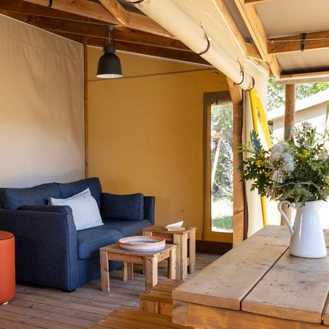 Safaritent 4 personen - Cabane Cotton Confort 32m² - 2 kamers + overdekt terras