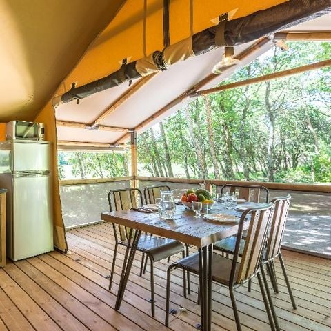 Safaritent 5 personen - Lodge op palen Comfort+ 46m² (zonder sanitair)