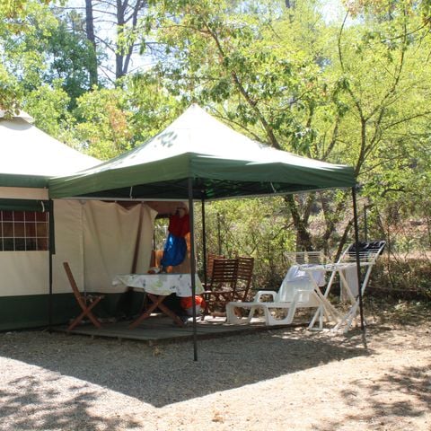 Tent 4 personen - zonder sanitaire voorzieningen