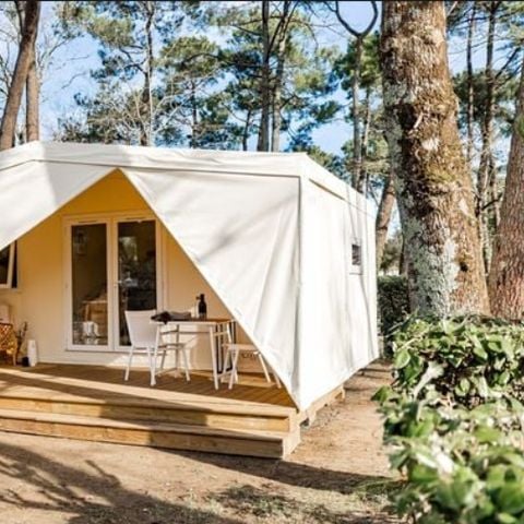 Tent 4 personen - Coco Sweet | 2 Slaapkamers | 4 Pers | Verhoogd terras | Geen badkamer | Airconditioning | TV