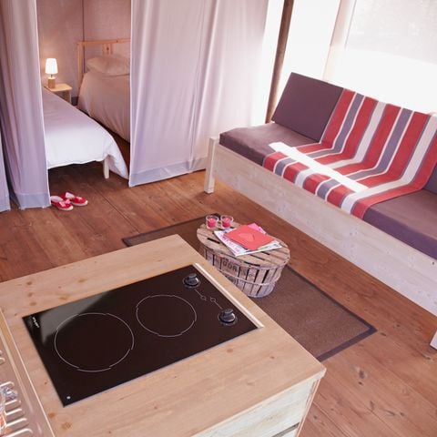 Safaritent 4 personen - Cabane Lodge Standard 20m² 2 kamers + handdoeken en lakens + overdekt terras + TV