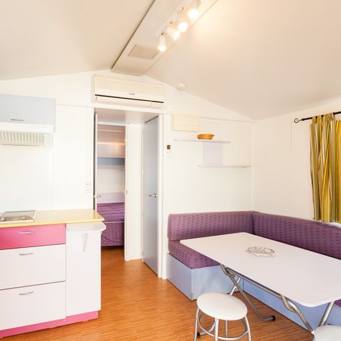 Stacaravan 6 personen - Klassiek | 3 Slaapkamers | 6 Pers. | Verhoogd terras | Airconditioning.