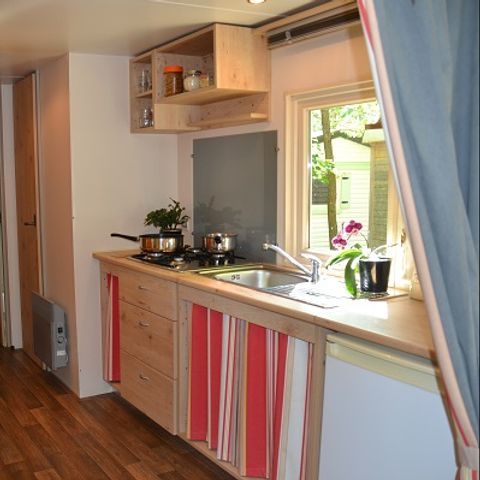 UNIEKE ACCOMMODATIE 4 personen - Roulotte Standard 20m² (2 kamers) - tuinmeubilair voor 4 personen.