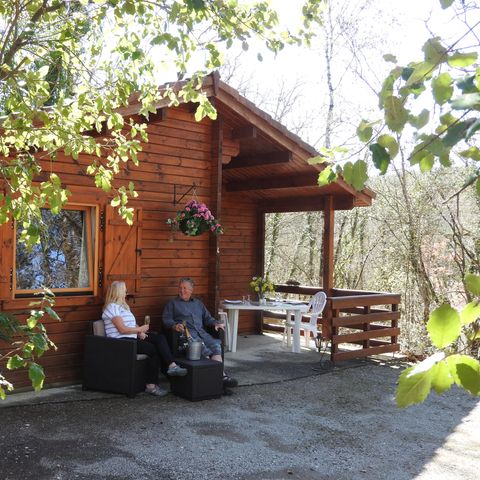 Chalet 2 personen - in massief hout (minderjarigen onder de 18 jaar worden niet aanvaard)