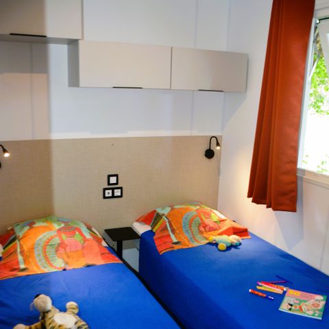 Stacaravan 6 personen -  Stacaravan 28/30m² - 2 kamers 4/6 pers.