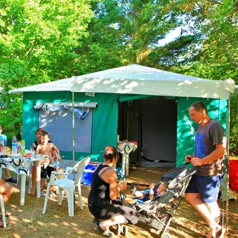 Bungalowtent 4 personen - Caribisch gebied + terras + luifel