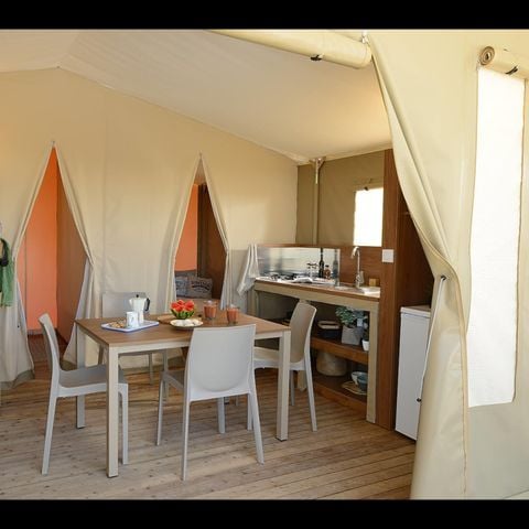 Tent 6 personen - Moderne Lodge met sanitair