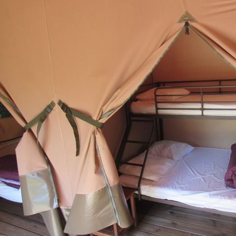 Bungalowtent 5 personen - 2 slaapkamers 30m² - zonder badkamer