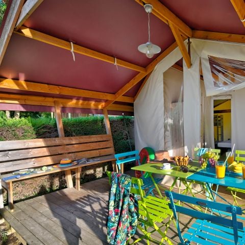 Bungalowtent 4 personen - Freeflower Confort 22m² (2 kamers) + Overdekt terras 5 personen