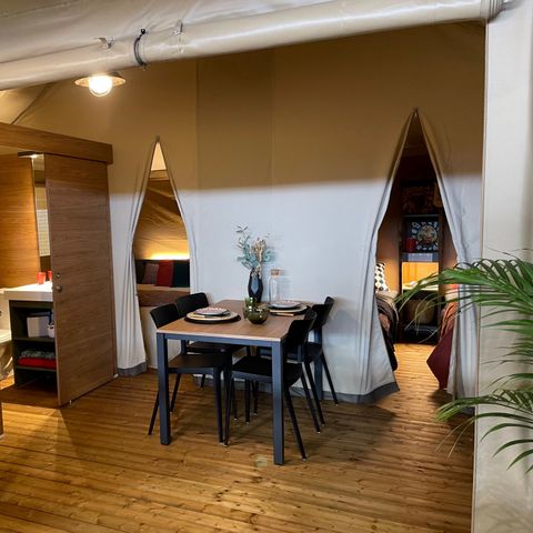 Safaritent 4 personen - Lodge Toilé Confort 25m² (2 kamers) - met sanitair - overdekt terras