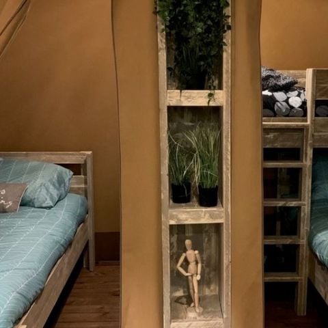 Safaritent 5 personen - Houten tent 25m² 2Bedkamers ZONDER SANITATIE