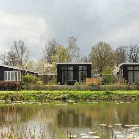 Bungalow 4 personen - River Cabin met hottub