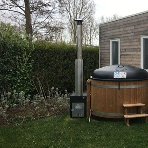 UNIEKE ACCOMMODATIE 4 personen - Tiny house 2+2 Hottub