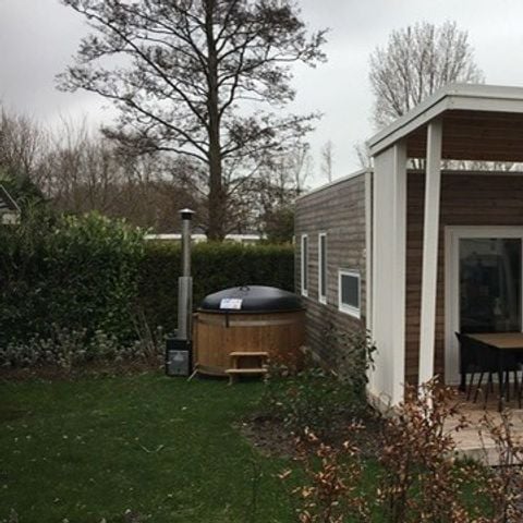 UNIEKE ACCOMMODATIE 4 personen - Tiny house 2+2 Hottub