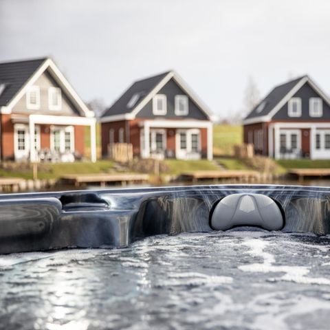 Villa 6 personen - Watervilla met jacuzzi