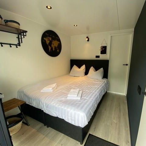 UNIEKE ACCOMMODATIE 4 personen - Houseboat Heeg 4 persoons